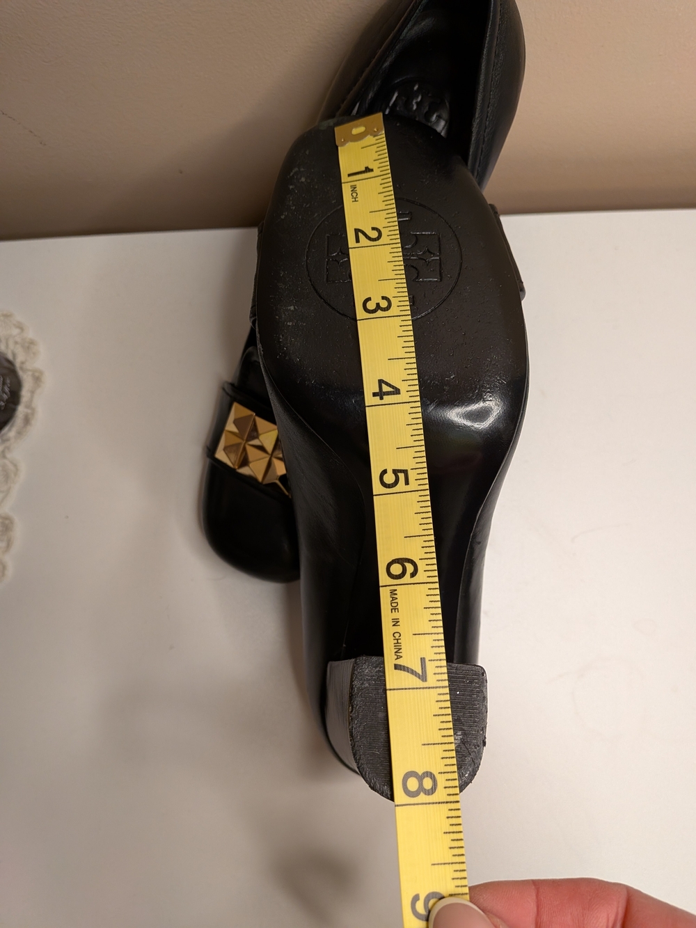 Tory Burch Black Leather Gold Stud Block Heel Pumps Size 7 - Picture 12 of 14